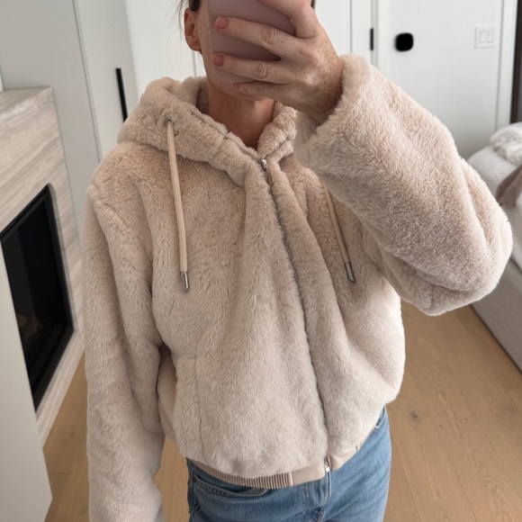 Zara Faux Fur Jacket in Cream - Picture 7 of 7